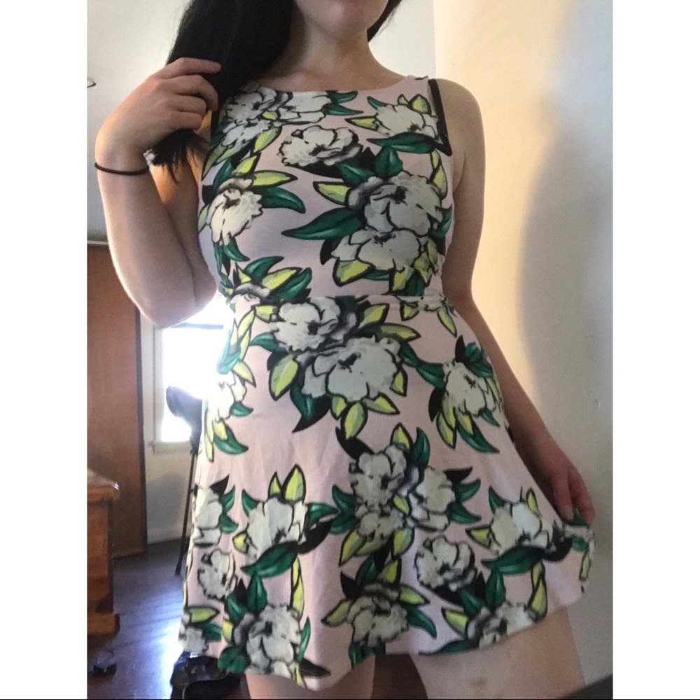 Sleeveless floral skater dress
